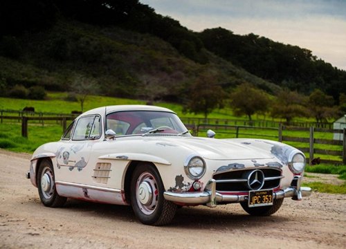 Mercedes-Benz 300 SL Gullwing cũ "xước sẹo đầy mình" bán 34 tỷ đồng