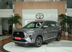 Trải nghiệm Toyota Veloz Cross 2022 vừa về đại lý, giá lăn bánh liệu có hấp dẫn?