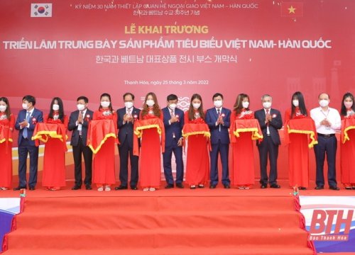 Khai trương triển lãm trưng bày sản phẩm tiêu biểu Việt Nam - Hàn Quốc