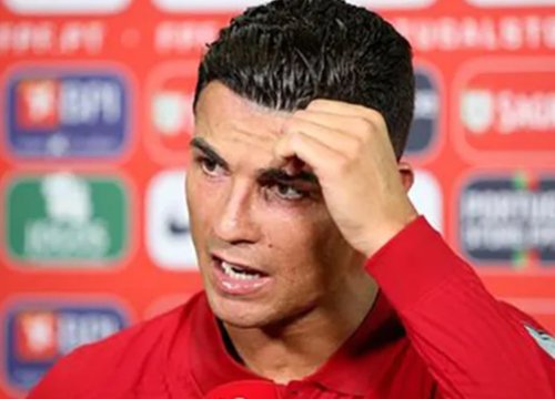 Ronaldo mất 150 tỉ đồng ở MU