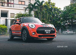 Mini Cooper S Sài Gòn "lên đời nhan sắc" nhờ decal phong cách Dior