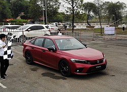 So sánh các mẫu xe hoàn toàn mới: KIA K3, Honda Civic và Toyota Corolla Altis