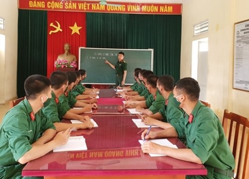 Bồi đắp kỹ năng sống cho chiến sĩ