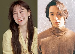 Mới bắt được hoa cưới của Son Ye Jin hôm qua, Gong Hyo Jin xác nhận đang hẹn hò với đàn em kém 10 tuổi