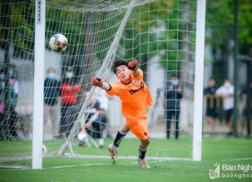 'Người hùng' của U19 SLNA Nguyễn Cảnh Tiệp: Phiên bản Trần Nguyên Mạnh