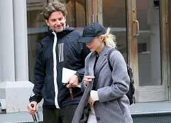 Tài tử Bradley Cooper vui vẻ đi dạo phố cùng người đẹp Carey Mulligan