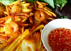 2 cách làm bánh tôm khoai tây và bánh tôm hẹ chiên giòn rụm thơm ngon