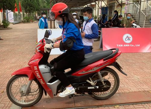 Honda Việt Nam tuyên dương các HEAD đào tạo lái xe an toàn