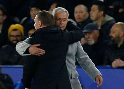 Thầy trò Mourinho đánh rơi lợi thế ở bán kết Conference League