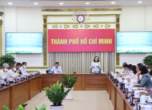 Chủ tịch Phan Văn Mãi: Chăm lo cho người yếu thế trước tình trạng tăng giá