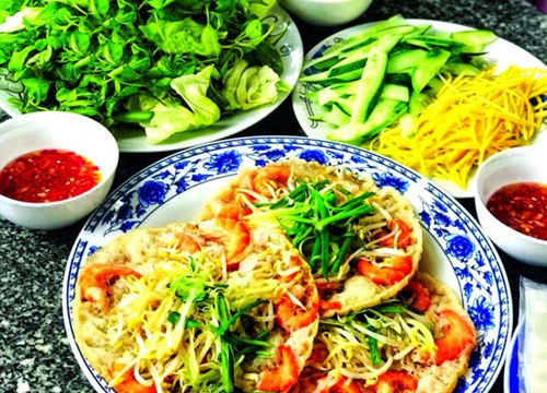 Ngồi ăn bên bếp lửa