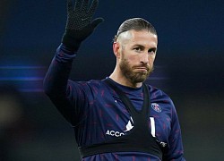 Sergio Ramos bị cổ động viên PSG la ó