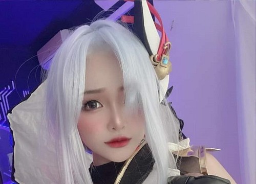 Fan thế giới đổ xô vào tăm tia thánh nữ cosplay Việt trong loạt ảnh cosplay Shenhe nóng bỏng