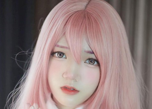 My Dress-Up Darling: Nàng waifu tóc hồng đốn tim fan với loạt ảnh cosplay "sao y bản chính"