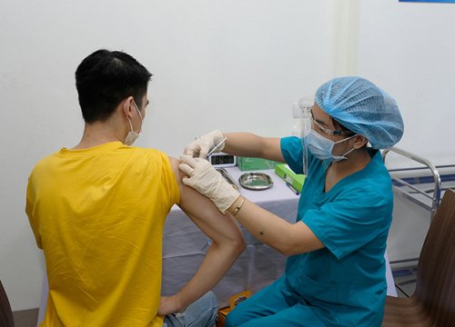 Sáng 9/4: Trong tháng 3 ghi nhận trên 1,2 triệu F0 do chưa tiêm vaccine phòng COVID-19