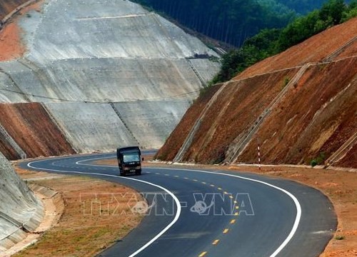 Yêu cầu chấm dứt hợp đồng với nhà thầu chậm tiến độ cao tốc Bắc - Nam