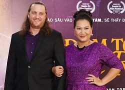 Có cô diễn viên Vbiz chơi liều vác bụng bầu 8 tháng đi quay phim, toàn cảnh hành hạ thấy mà nể sợ