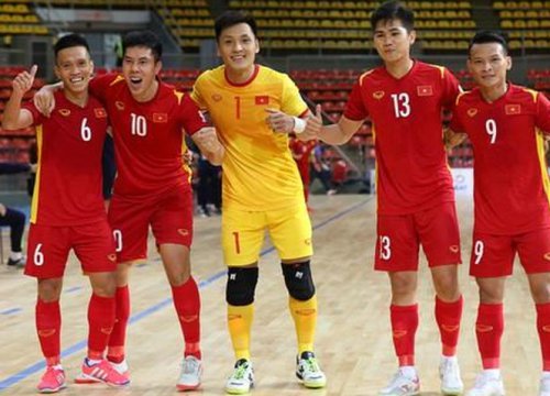 Nghẹt thở vé dự Asian Cup nhờ tay người hùng Hồ Văn Ý