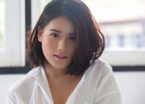 Thấy chồng trằn trọc mãi không ngủ, tôi hỏi lý do thì anh nói: "Chúng mình ly dị nhé" làm toàn thân tôi cứng đờ