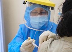 Trẻ khỏi COVID-19, bỗng dưng sốt: Dấu hiệu cảnh báo bệnh nguy hiểm