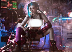 Cosplay jinx, nữ coser bị chê vì vòng 1 quá lớn!