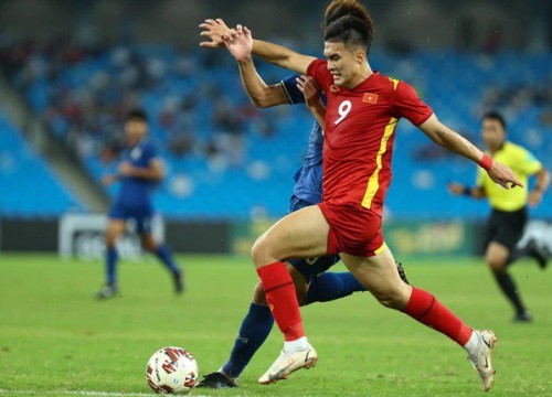 Tiền đạo cao 1m82 chia tay U23 Việt Nam, bỏ lỡ SEA Games làm HLV Park thêm lo lắng