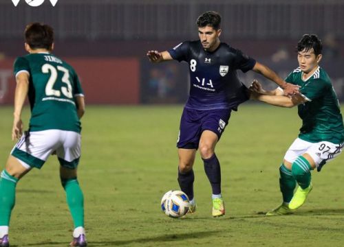 Sydney FC 'chấp ngoại binh' khi gặp HAGL