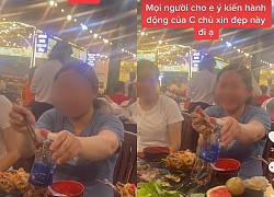 Tranh cãi: Người phụ nữ đi ăn buffet "lén" bỏ đồ ăn vào chai nước mang về