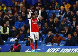 Arsenal thắng Chelsea 4-2 tại Stamford Bridge