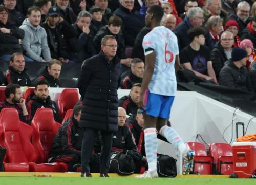 Huấn luyện viên Ralk Rangnick thừa nhận 'nhục nhã' sau trận thua thảm Liverpool