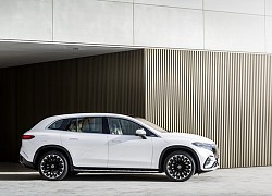 Mercedes-Benz EQS SUV ra mắt: Cabin ngập công nghệ, ngang kích thước VinFast VF9