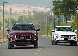 Mua Hyundai Tucson 2022 liền tay, chi ngay 120 triệu tiền "lạc"