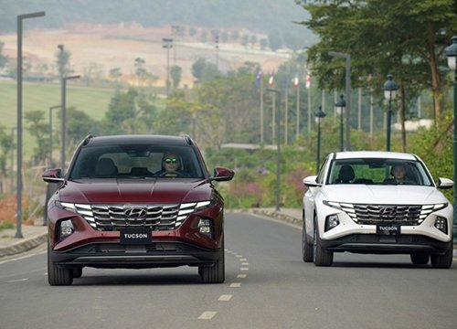 Mua Hyundai Tucson 2022 liền tay, chi ngay 120 triệu tiền "lạc"