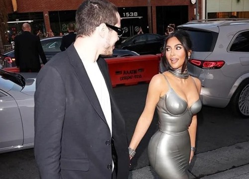 Người thân khuyên Pete Davidson tránh xa nhà Kardashian