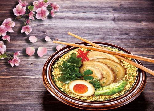 Người yêu Nhật Bản hướng về Fukuoka - Quê hương món Tonkotsu Ramen nức tiếng vào mùa anh đào nở rộ