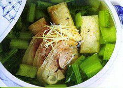 Canh cải xanh nấu chả cây