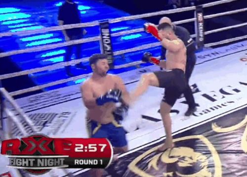 Clip: Tung một cú đá, võ sĩ hạ knock out đối thủ chỉ trong 4 giây