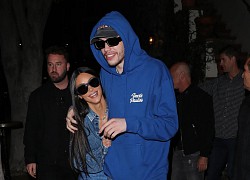 Kim Kardashian đổi cách ăn mặc khi yêu Pete Davidson