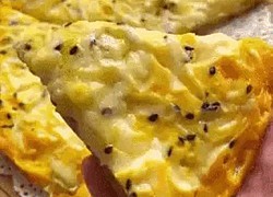 Món bánh pizza này cực lạ miệng: Làm từ loại quả siêu rẻ và quen thuộc lại healthy tuyệt đối!