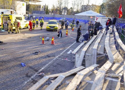 Ô tô lao vào đám đông tại triển lãm mô tô Oslo (Na Uy), 6 người bị thương