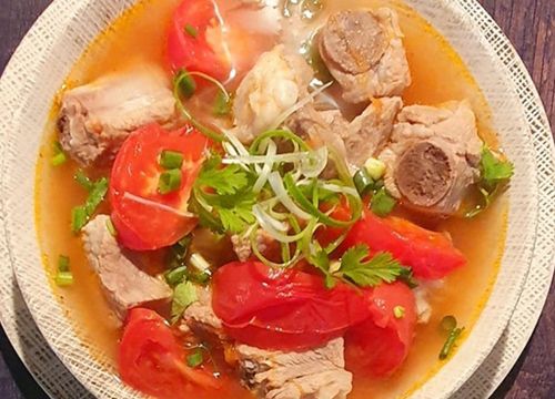 Trời nóng ăn canh sườn cà chua