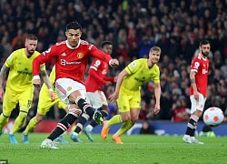 C.Ronaldo tỏa sáng, Roy Keane chỉ trích Man Utd