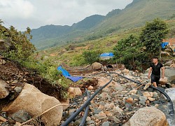 Lũ về cuốn trôi gia sản của chàng thanh niên sống đẹp: 'Tôi trắng tay rồi!'