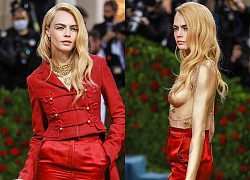 Siêu mẫu Cara Delevingne hở bạo trên thảm đỏ Met Gala