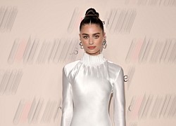 Thiên Thần Taylor Hill Khoe Chân Dài Miên Man Trong Đầm Công Trí