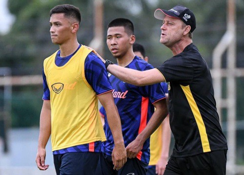 "Tránh vỏ dưa gặp vỏ dừa", U23 Thái Lan lại hứng chịu tổn thất lớn ngay ngày đầu hội quân