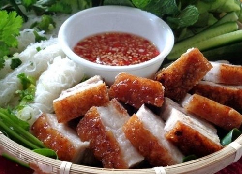 4 cách làm nước chấm thịt quay thơm ngon đến giọt cuối cùng