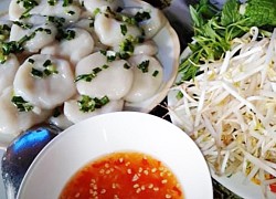 Cách làm bánh bột mì luộc ngon, mềm dẻo và lạ miệng