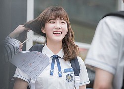 Kim Yoo Jung từng may mắn né đẹp một bom xịt: Người thế thân lại chính là nữ thần nổi nhất phim Hàn 2022?