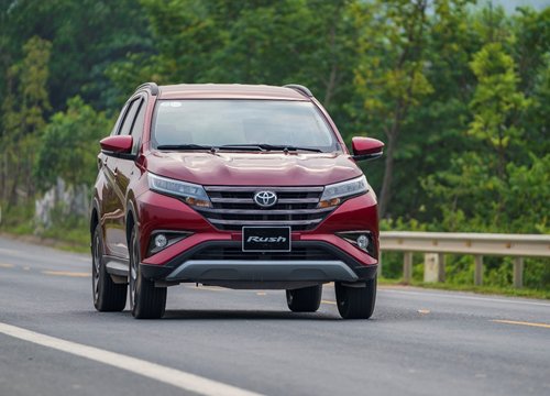 Lái chán, nhanh mất giá, Toyota Rush mất chỗ đứng tại Việt Nam